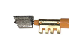 Load image into Gallery viewer, 443 Metal Glass Cutter
